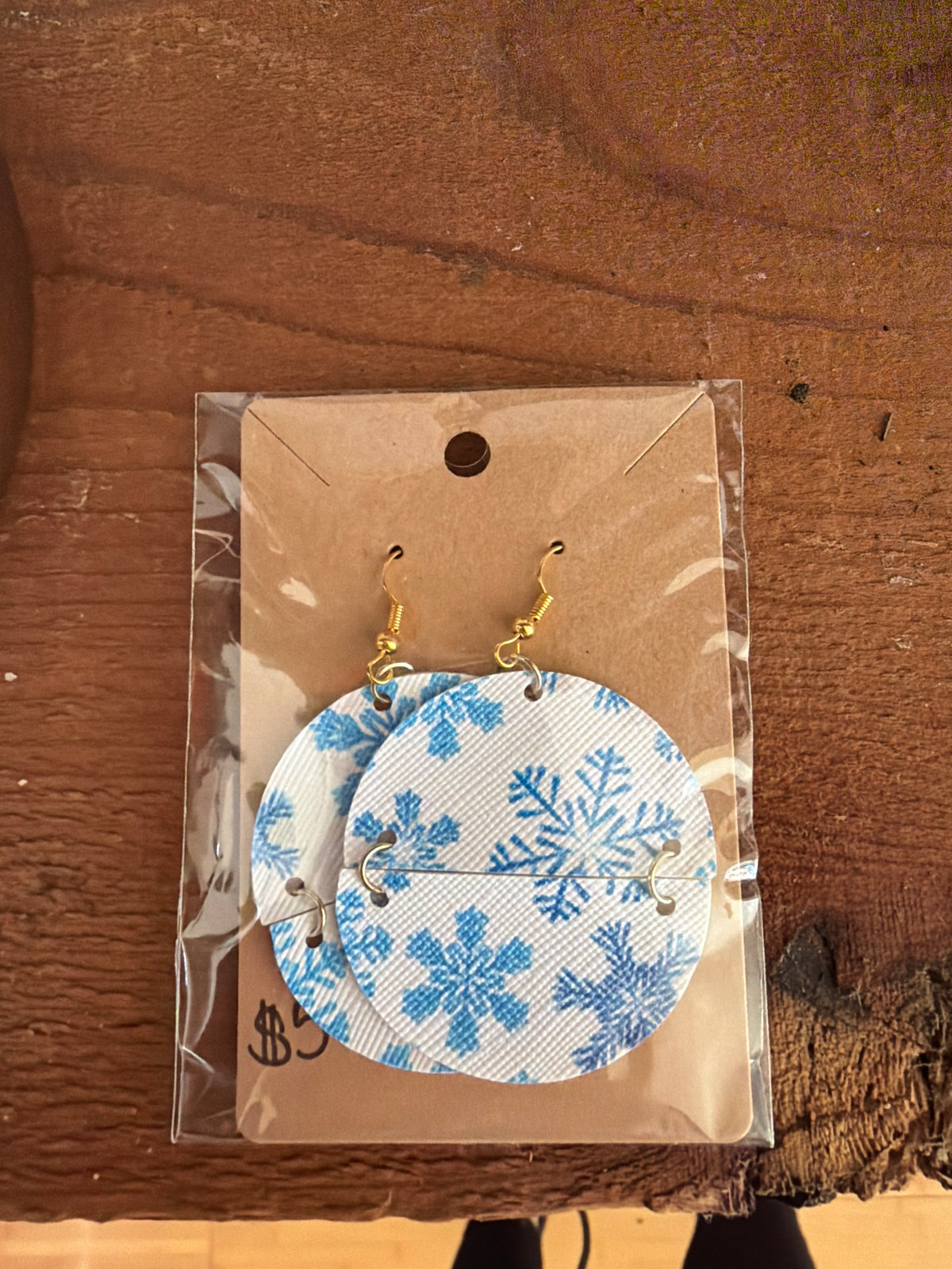 Alo boutique snowflake earrings